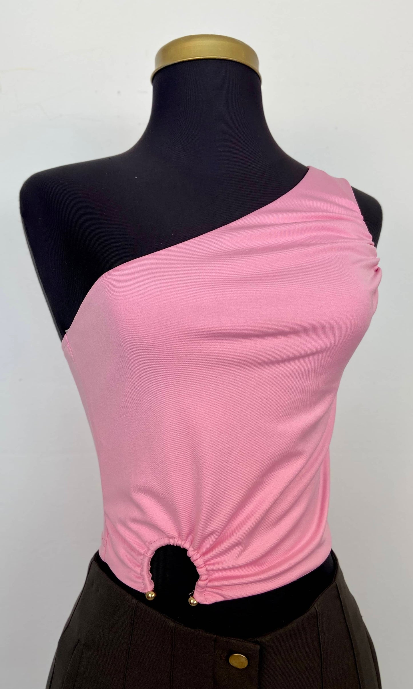 Blusa rosa pastel hombro descubierto