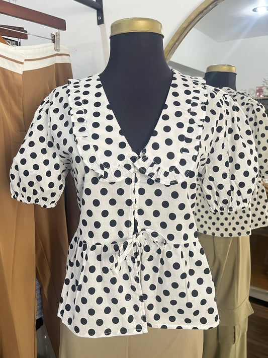 Blusa de puntos